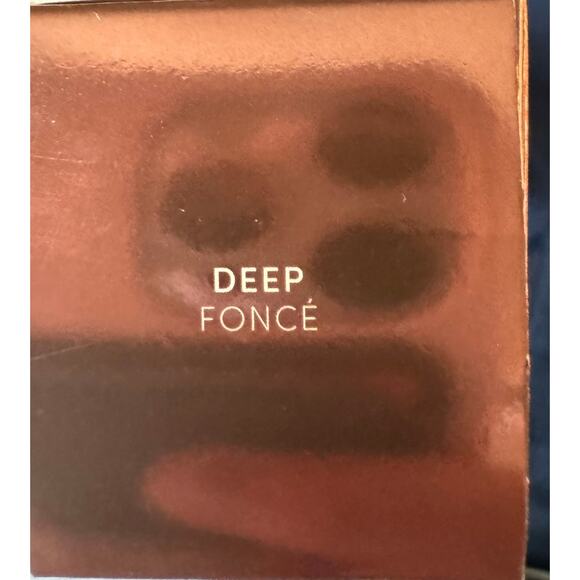 Cover FX Luminous Tinted moisturizer.  Color Deep.  30 ml - Picture 4 of 6